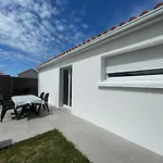 Hébergement de vacances Maison De Plain-pied Confort 6 Pers., Proche à St Hilaire De Riez, Parking Privé - Fr-1-323-470